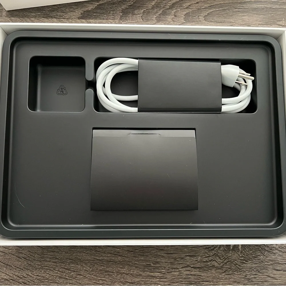MacBook Air Original Box + Unused Apple Power Adapter Pristine Condition​​